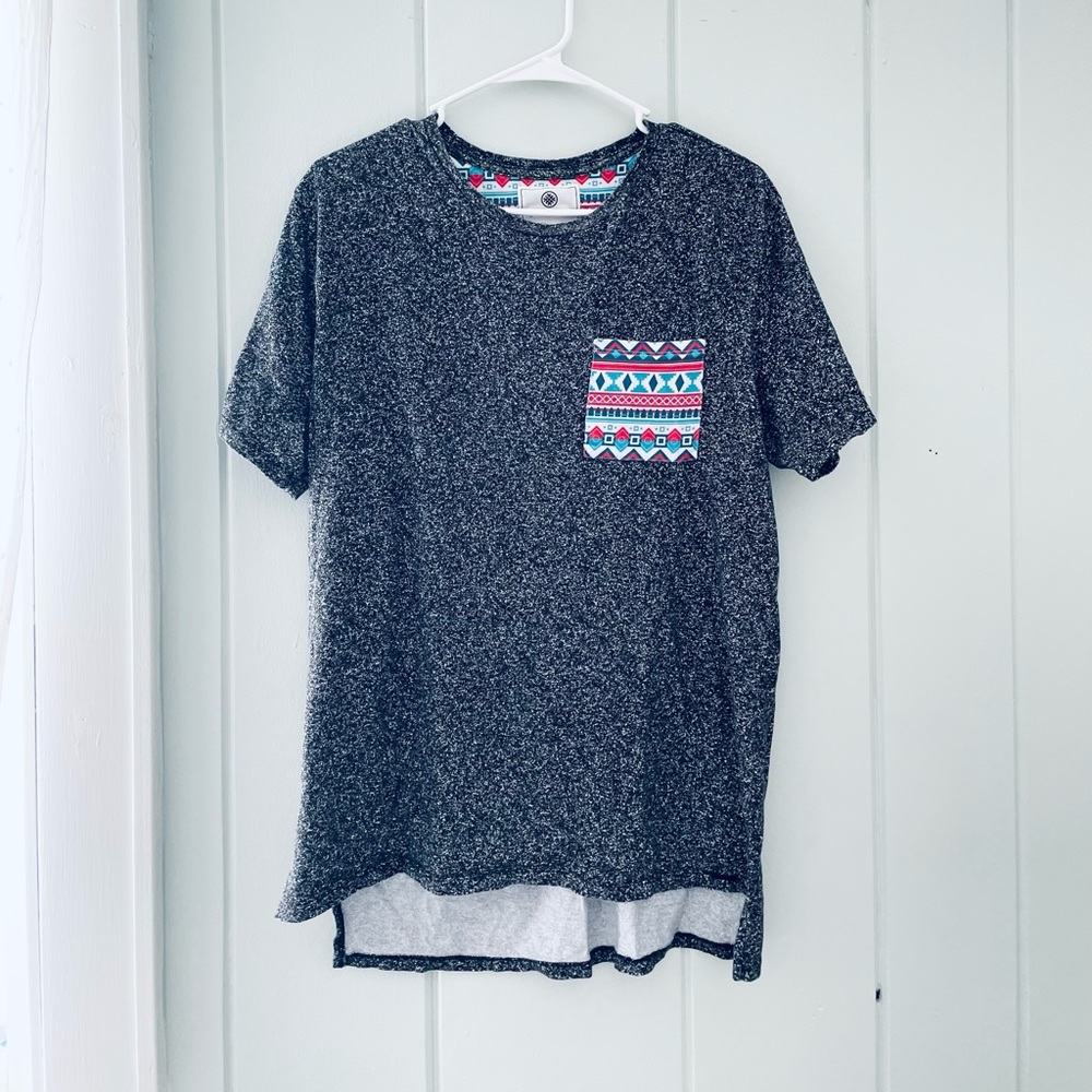 On the Byas Heathered Gray and Patterned T-Shirt / Medium / Good Condition